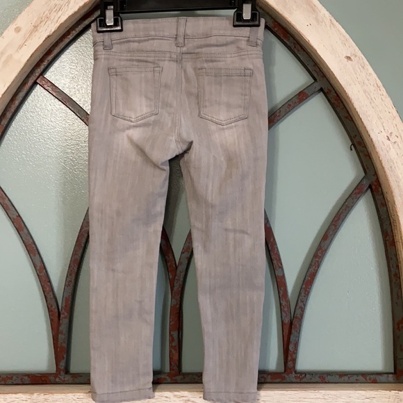 Girls’ 4T Janie and Jack Grey Denim Adjustable Jeans - Picture 4 of 7